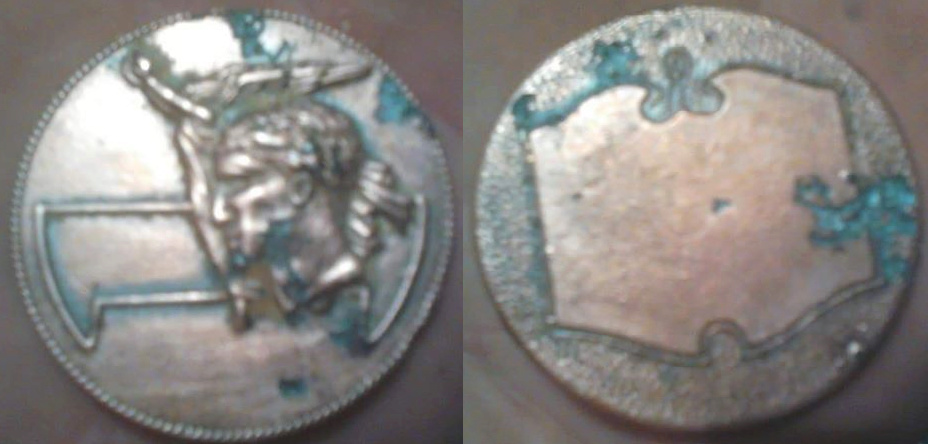 ¿ Esto es una Medalla ?. Medall10