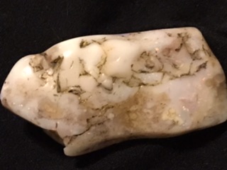 Opal figure stone? 89d71310