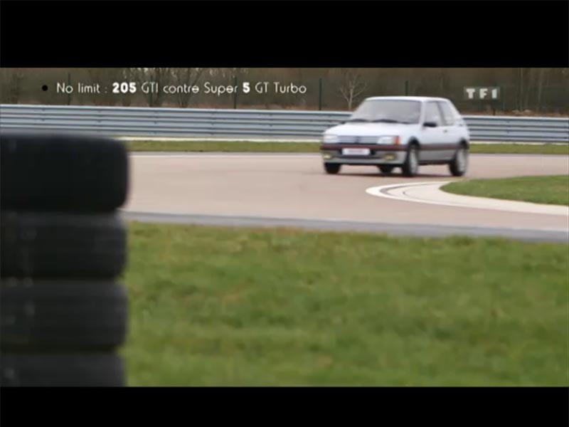 [60] 205 GTI 1L6 - 115cv - AM89 - Gris Futura Rip110