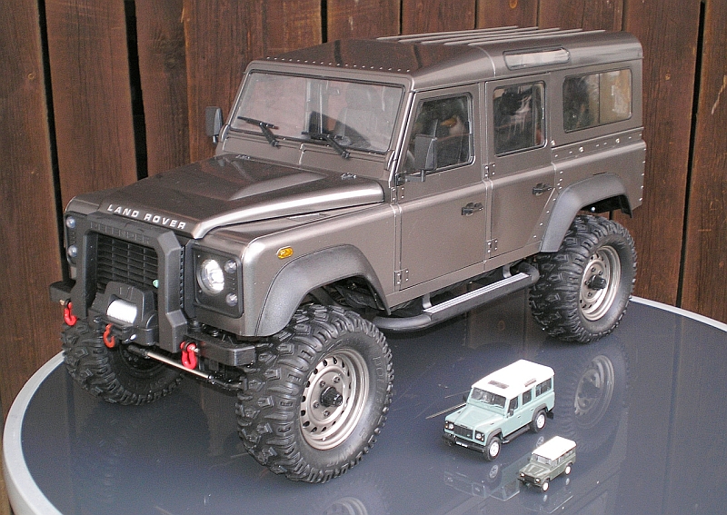 LAND ROVER DEFENDER 110, DOUBLE E, RC 1:8 21610