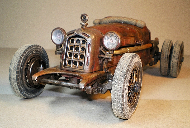 Bburago Alfa Romeo 2300: Umbau zum Endzeitfahrzeug Ar10310