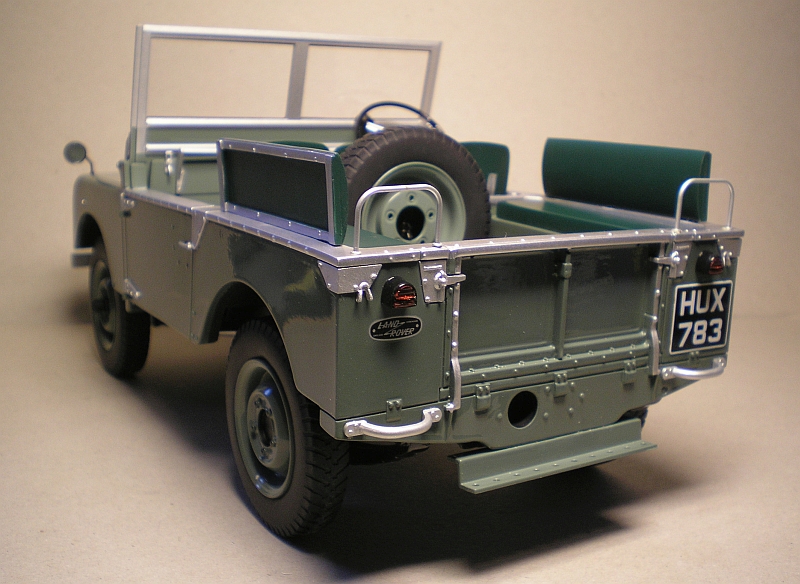 LAND ROVER 80 Series I, Schuco 1:12 P1011178