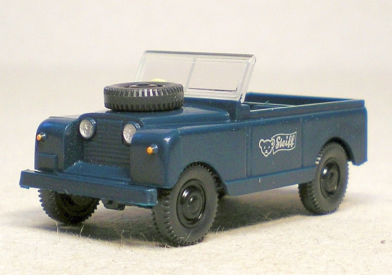 Steiff Safariwagen (klein und groß), Anhänger und eine Wiking-Rarität P1012007