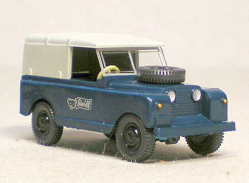 Steiff Safariwagen (klein und groß), Anhänger und eine Wiking-Rarität P1012011