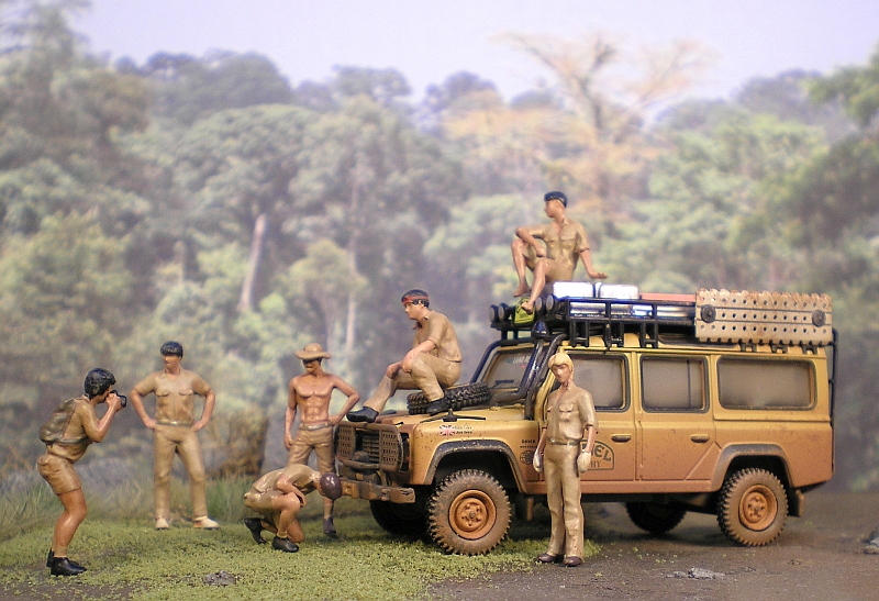 Camel Trophy Crew, Mini GT 1:64 P1012027