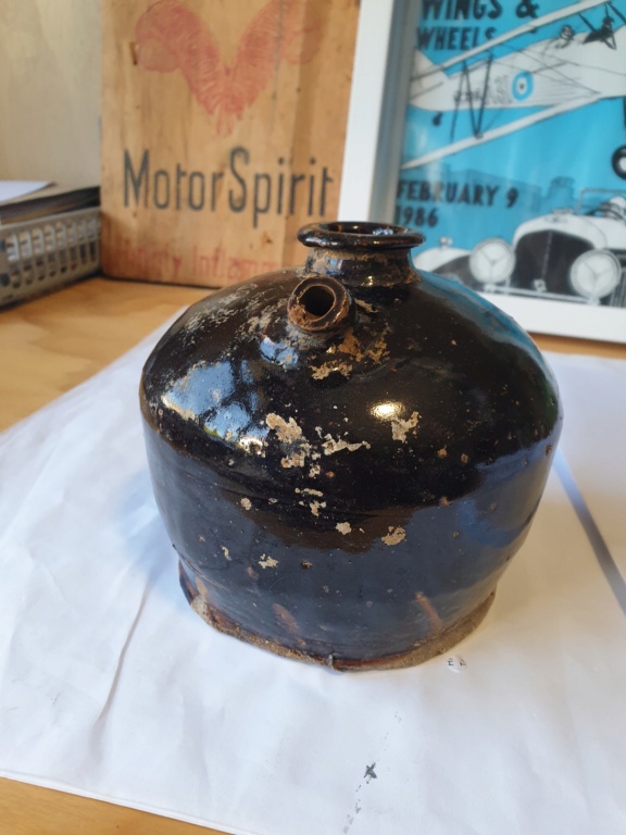 Please help to identify this old pot found in Oamaru.  It was made in China. 20211011
