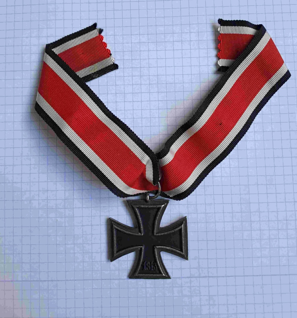 Croix de fer et insigne Afrika Korps 20241011