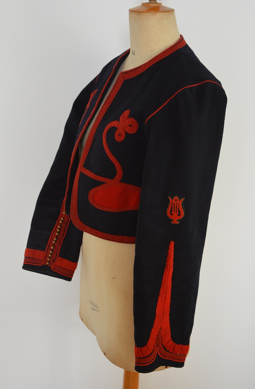 Les uniformes portés par les zouaves  Bolzor10