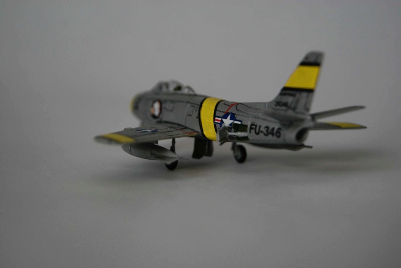 [Trumpeter] F-86F-30-NA Sabre 1/144 Dsc01920