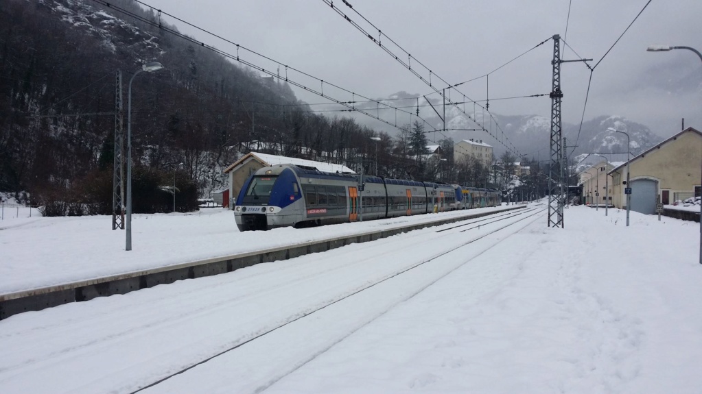 Les Alpes ferroviaire : Winter-Estate entre Zermatt et St Moritz  - Page 3 _copie10