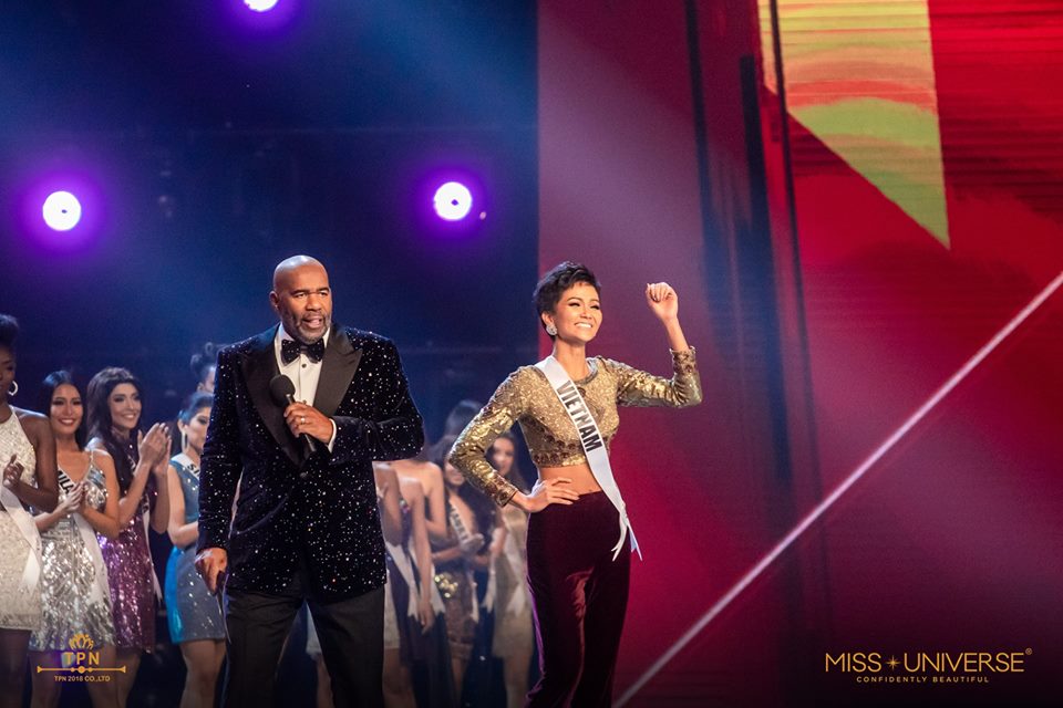 © PAGEANT MANIA © MISS UNIVERSE 2018 - OFFICIAL COVERAGE II Finals (PHOTOS ADDED) - Page 9 3382