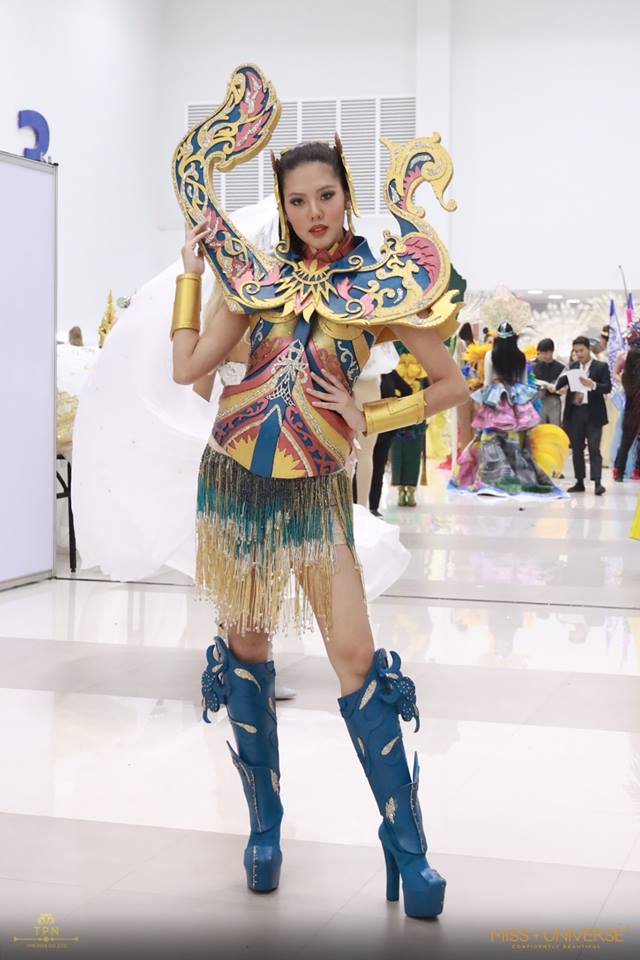 Miss Universe 2018 @ NATIONAL COSTUMES - Photos and video added - Page 6 4298
