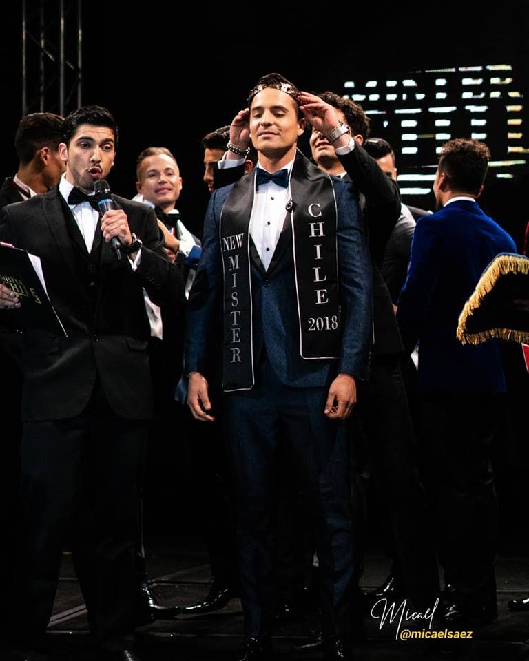 Mister Chile 2018  is NELSON CÁCERES  - Page 2 44474610