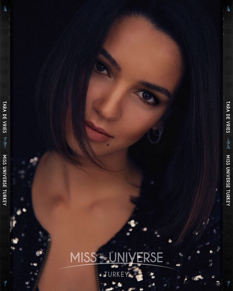 © PAGEANT MANIA © MISS UNIVERSE 2018 - OFFICIAL COVERAGE Finals 45497510