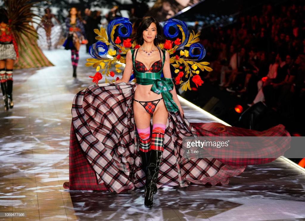 2018 Victoria's Secret Fashion Show 45742610