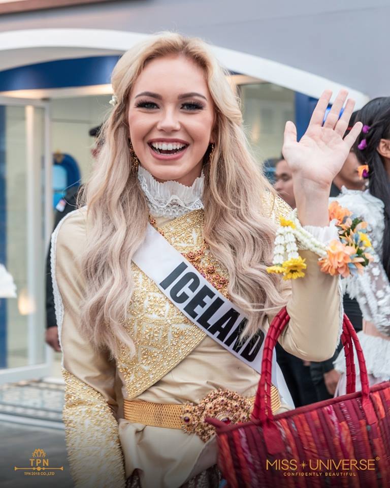© PAGEANT MANIA © MISS UNIVERSE 2018 - OFFICIAL COVERAGE Finals - Page 38 48045810