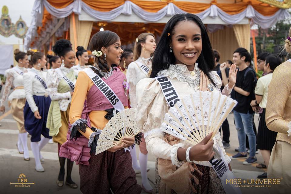 © PAGEANT MANIA © MISS UNIVERSE 2018 - OFFICIAL COVERAGE Finals - Page 39 48080511