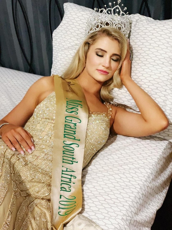 Belinde Bella Schreuder (SOUTH AFRICA SUPRANATIONAL 2018, GRAND INTERNATIONAL 2019 & EARTH 2023) Sa310