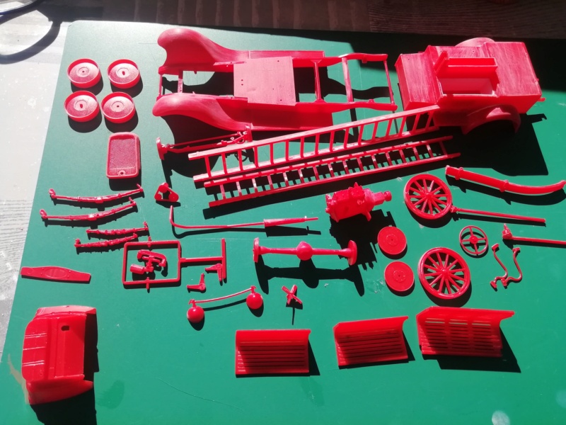 1/24 Citroen C4 de pompier Heller Img_1729