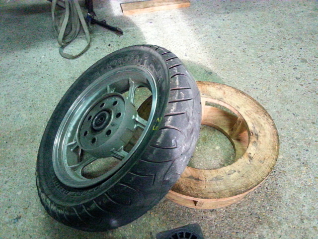 nouveau pneu pour grisette 20210437