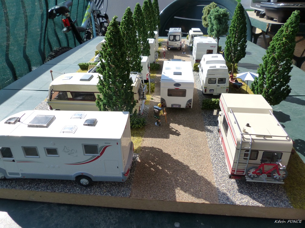 Maquette n°049 : Le Camping P1110311