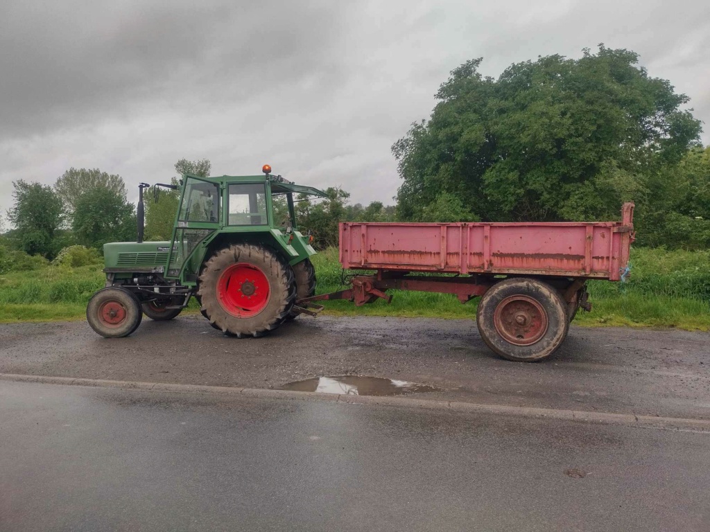 Fendt 103s au travail - Page 5 D6094f10