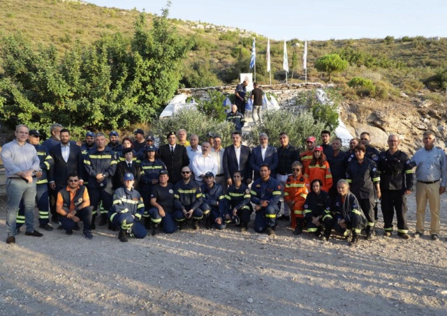 Στην επιμνημόσυνη δέηση για τους πεσόντες Αρχιπυροσβέστες στον Υμηττό τον Ιούλιο του 98, ο Περιφερειάρχης Αττικής Γ. Πατούλης Photo_18