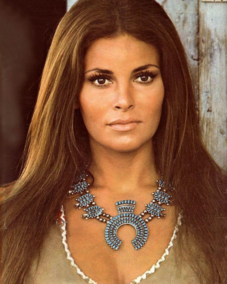 RAQUEL WELCH - Página 2 44742810