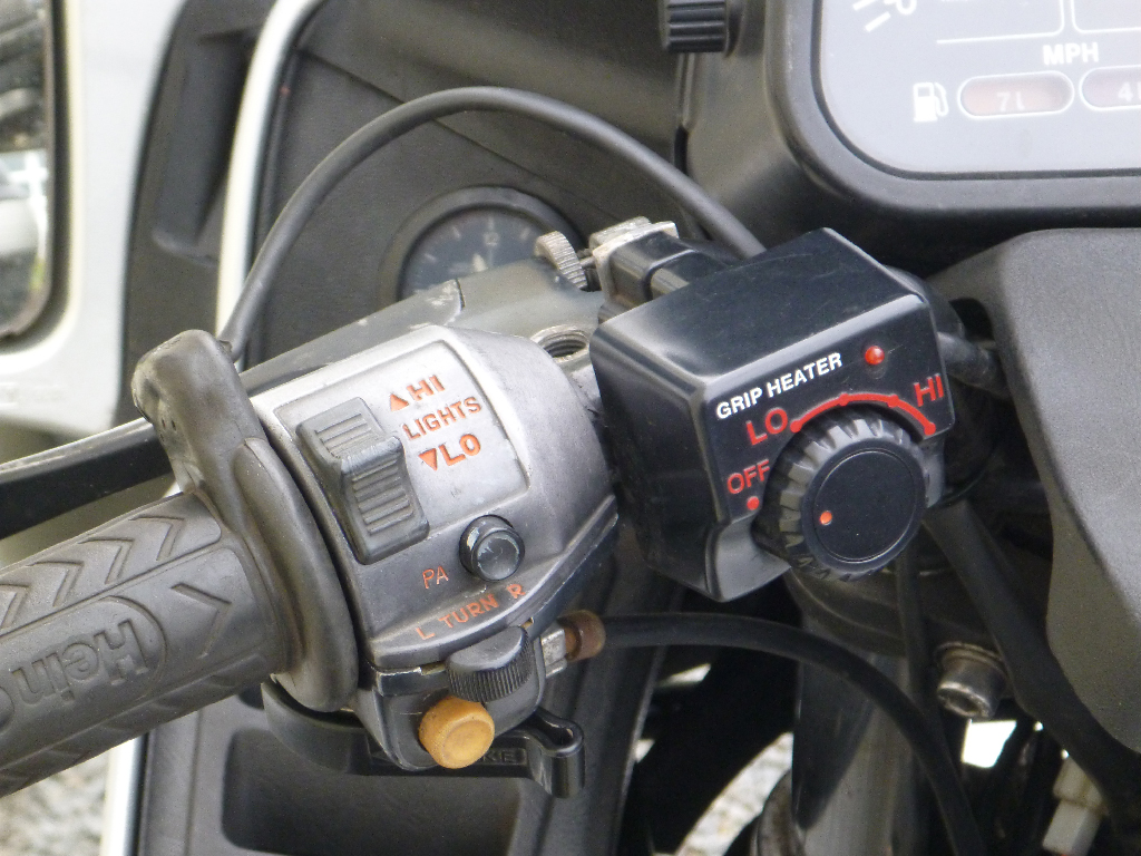 Wiring aftermarket handlebar switches Sw111