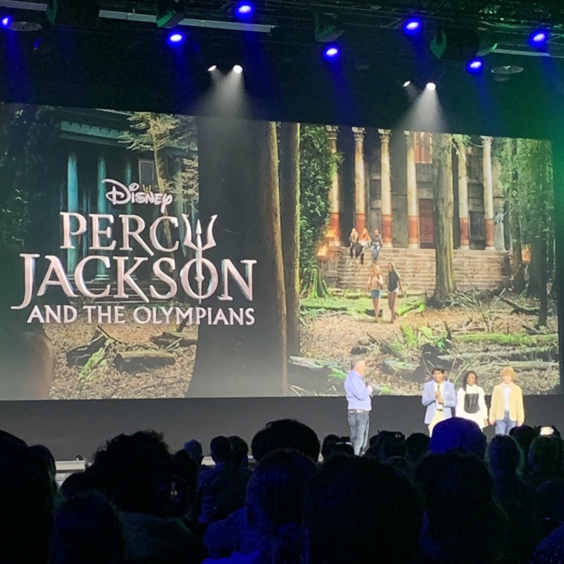 SDCC2023 - Percy Jackson et les Olympiens [20th Television/Disney - 2023] - Page 2 Fcvnch10