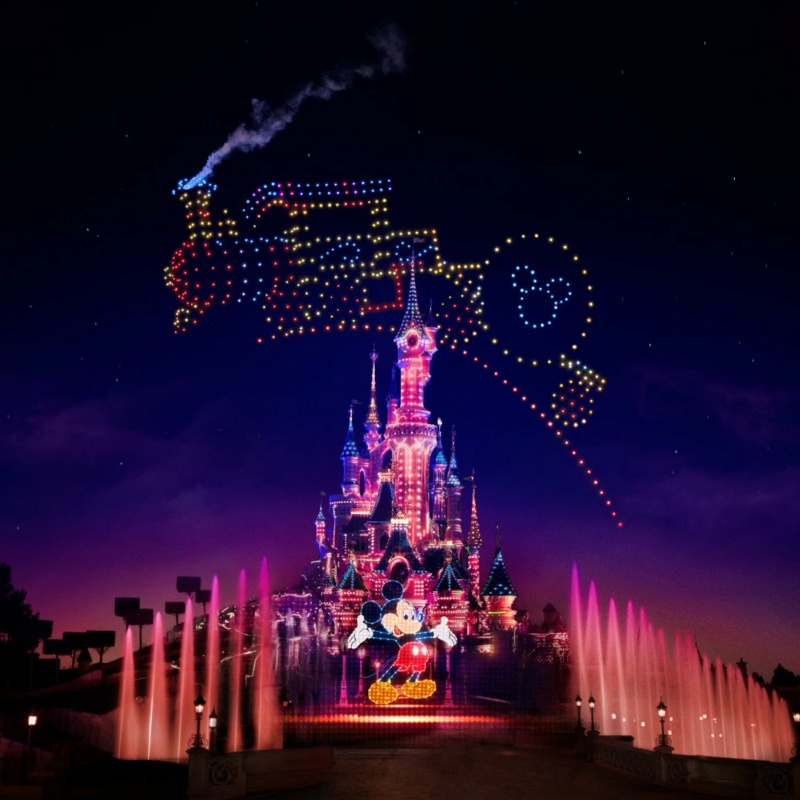 Disney Electrical Sky Parade [Parc Disneyland - 2024] - Page 6 Gdkfm710