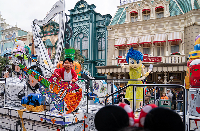 A Million Splashes of Colour - Spectacle/Parade [Parc Disneyland - 2024] - Page 4 Image84