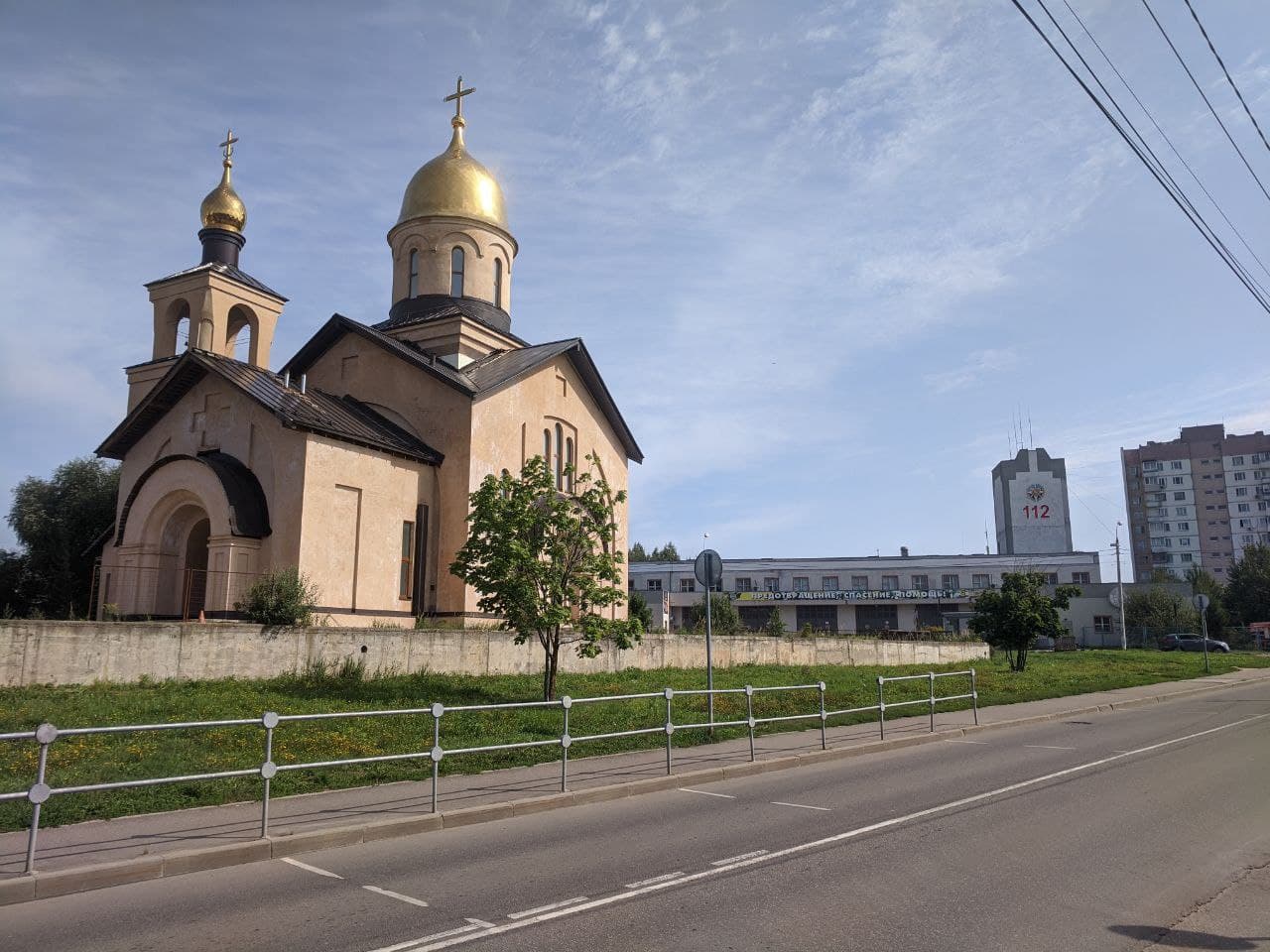 А у нас в Похабино вообще всё есть. И для души и для тела. В шаговой доступности. Phot1308