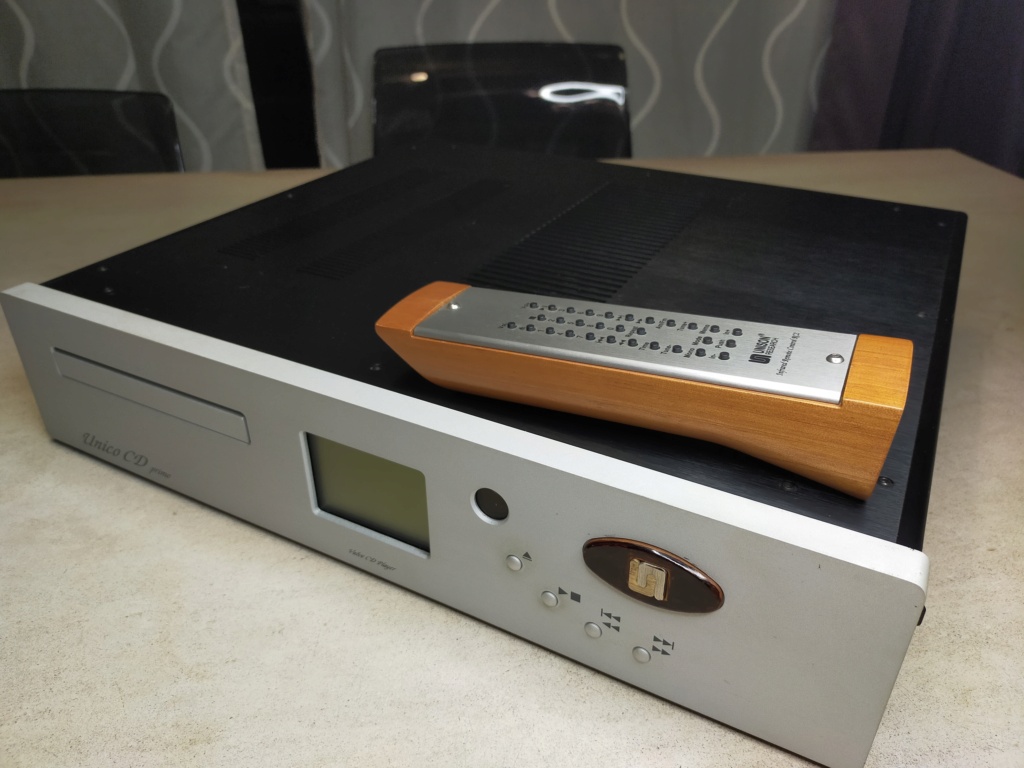 Unison Research, Unico Power Amplifier and Primo CD player set (SOLD!) Img20212