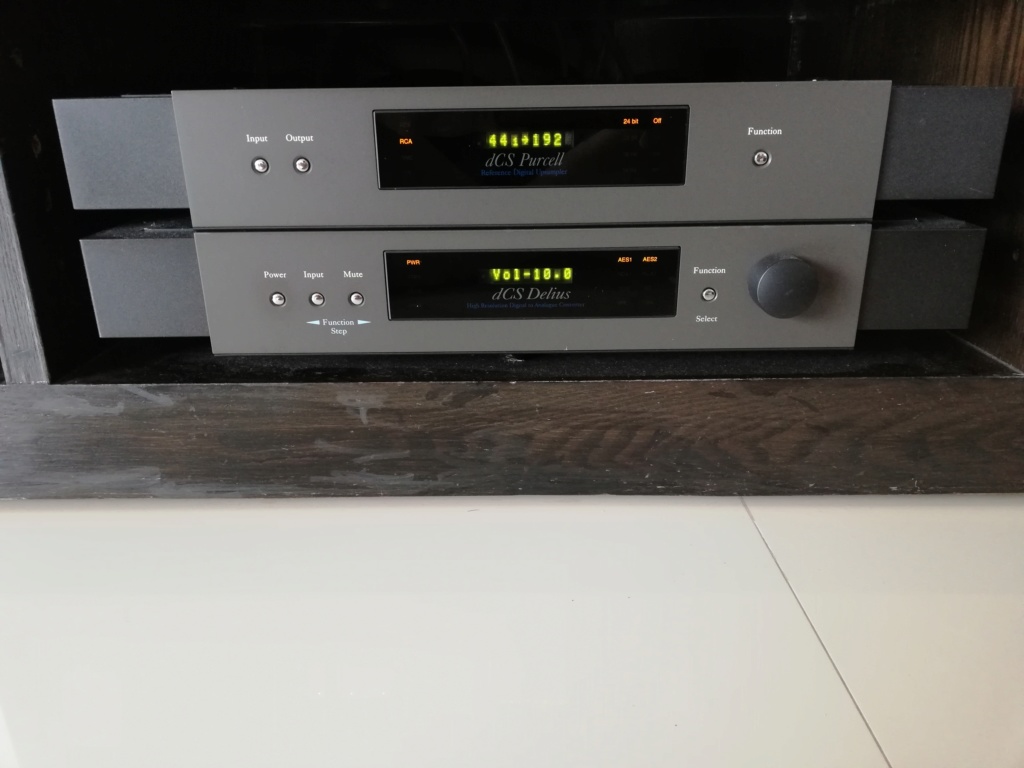 Goldmund Meta Research Laser 2 CD transport, DCS Delius D/A converter & DCS Purcell D/D converter Img_2033