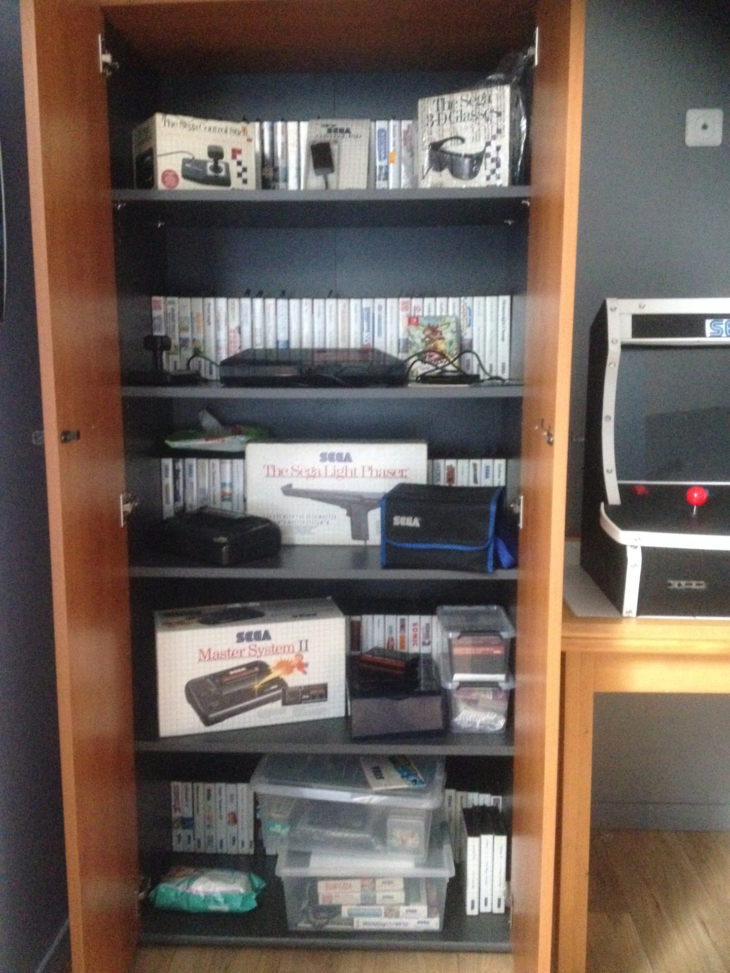Ma petite collection qui n'en est qu'à 26% complet et 31 % incomplets Img_9412