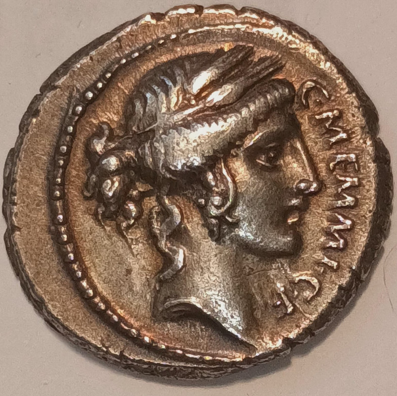 Denario gens Memmia. C. MEMMIVS - IMPERATOR. Cautivo; detrás trofeo. Roma. 20230934
