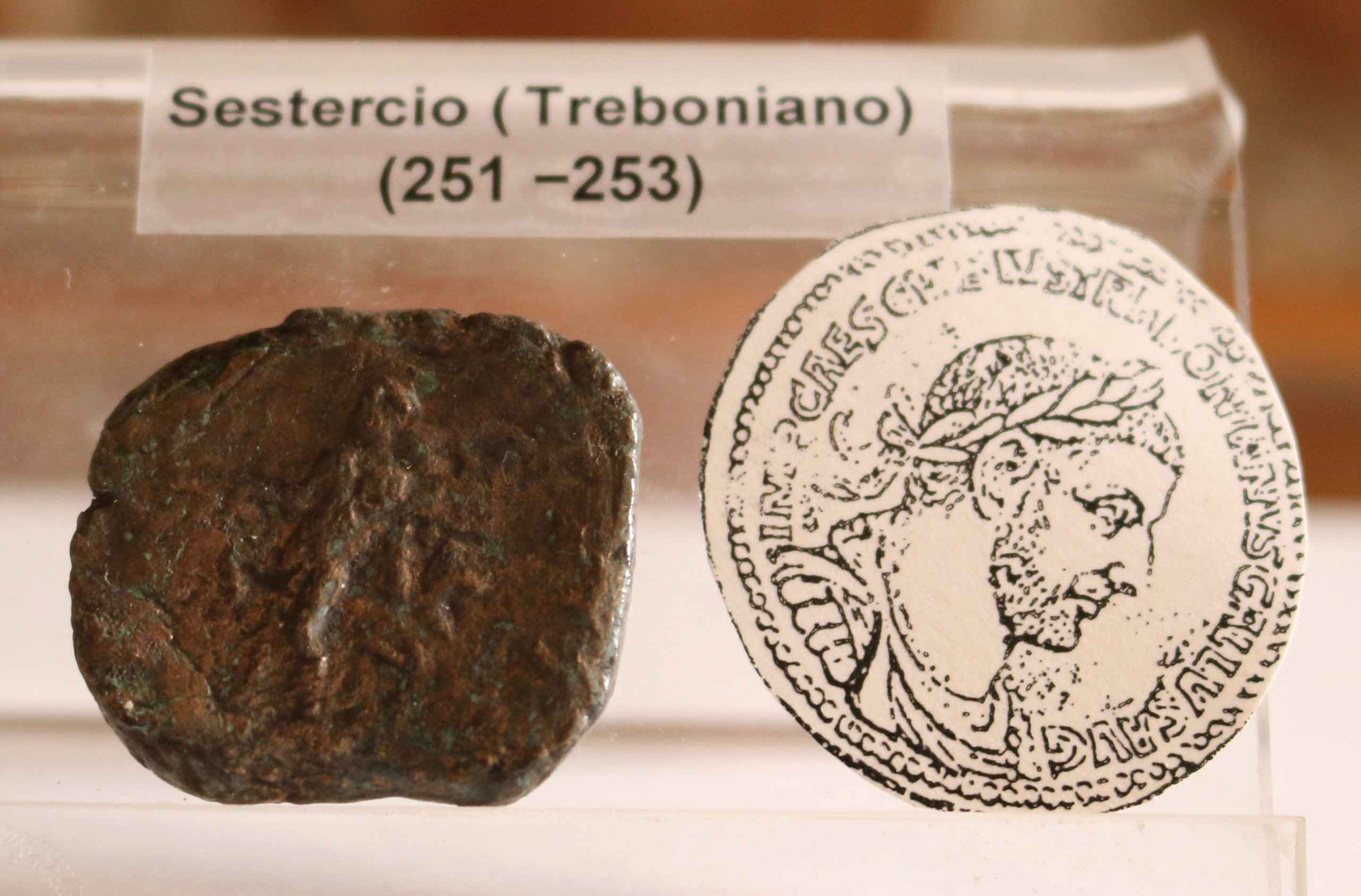 Identificar dos sestercios hallados en tumba romana Img_0211