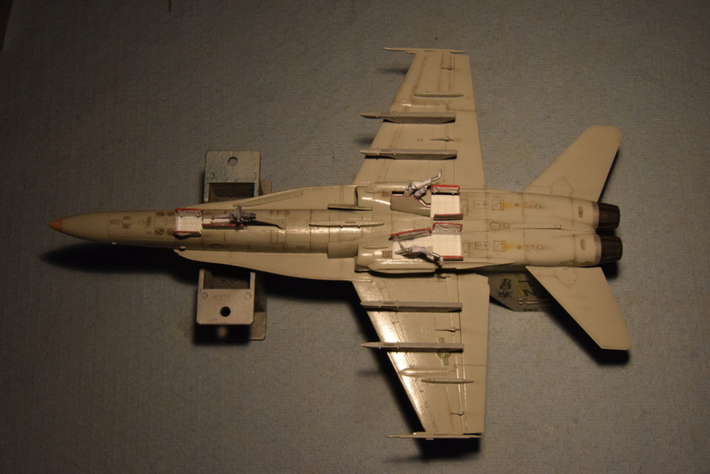 F/A-18A "Hornet" - Fujimi - 1/72 : Attaque de "Frelons" en Somalie - Page 6 06711