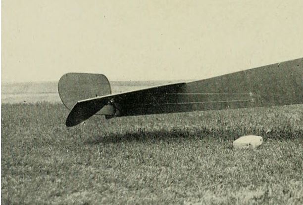 Nieuport IV.G (1/48) - Piotr Nikolaïevitch Nesterov - 1913 - Page 4 0115