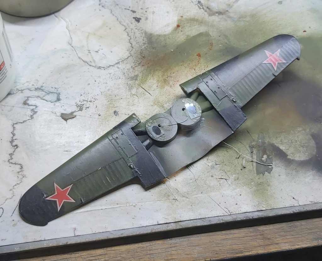 [Eduard Profipack] 1/48 - Polikarpov I-16 Type 10 "4" rouge + camion-starter - Leningrad 1943 -  - Page 2 20240276