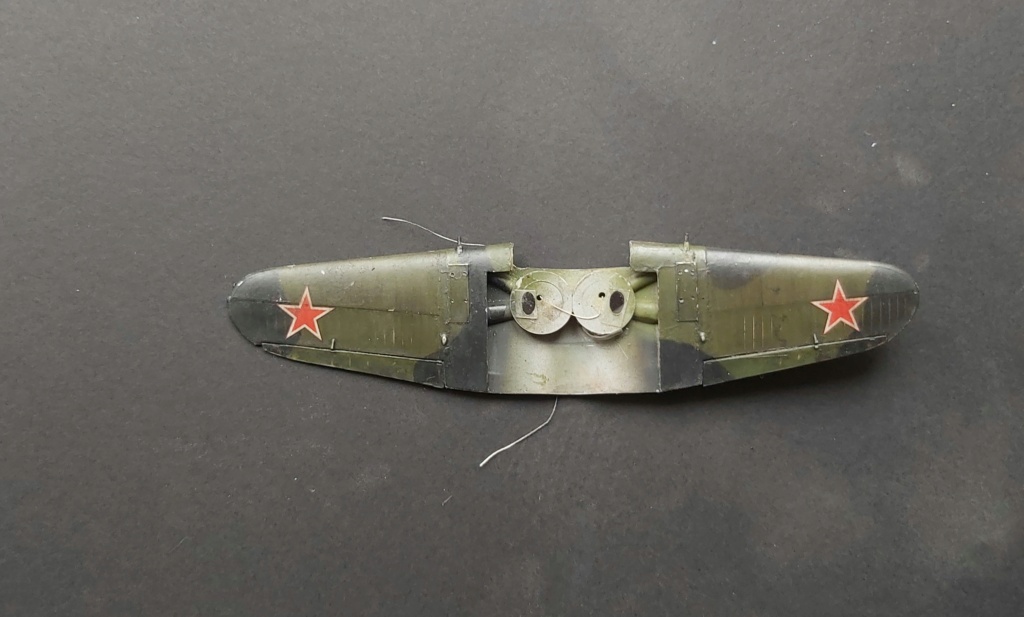 [Eduard Profipack] 1/48 - Polikarpov I-16 Type 10 "4" rouge + camion-starter - Leningrad 1943 -  - Page 2 20240277