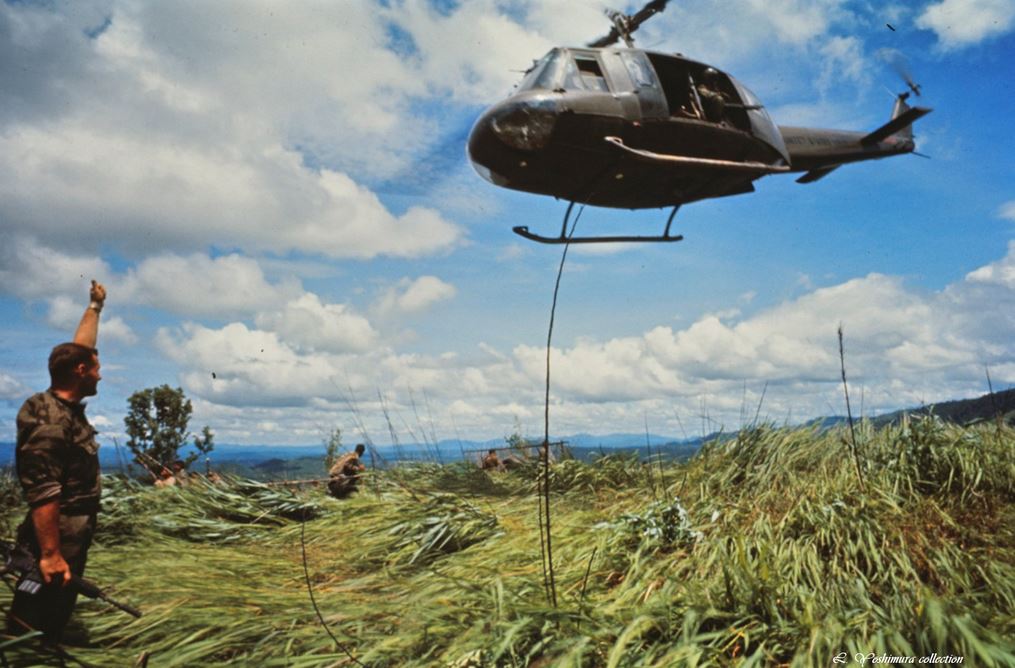 [Dragon] 1/35 - Bell UH-1D Huey Iroquois Vietnam  ... with goddamn good music from the seventies ! - Page 7 Huey_v39