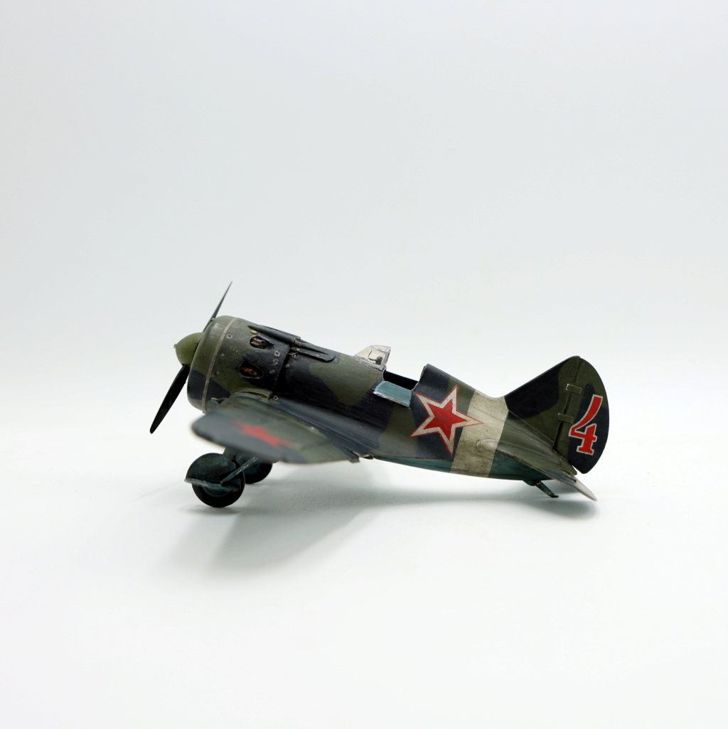 [Eduard Profipack] 1/48 - Polikarpov I-16 Type 10 - Leningrad 1943  Img_3114