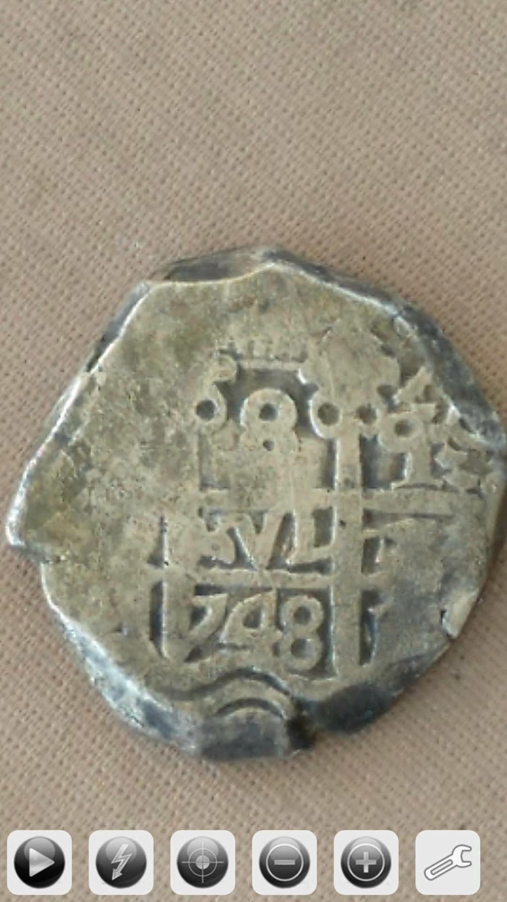 8 reales macuquinos de 1748, Potosí. Screen15