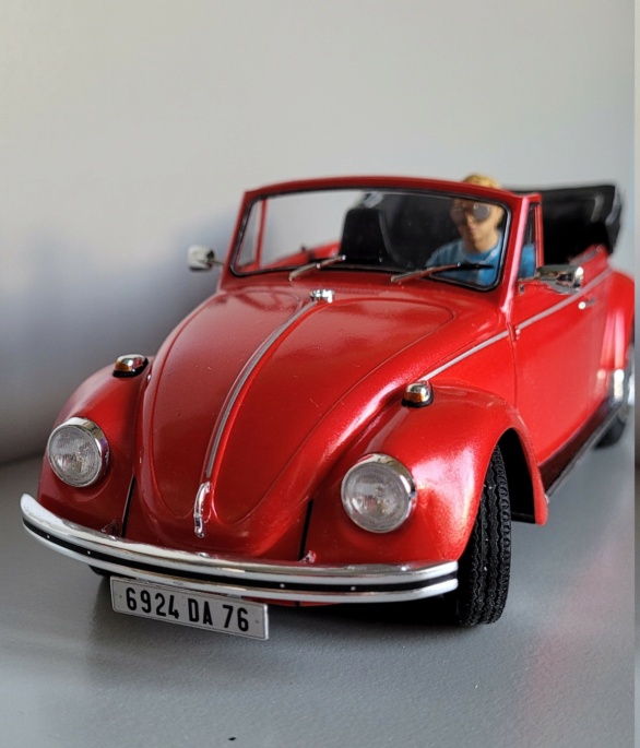 Volkswagen Beetle Cabriolet 1970 - Revell 1/24e - Diorama 20210917