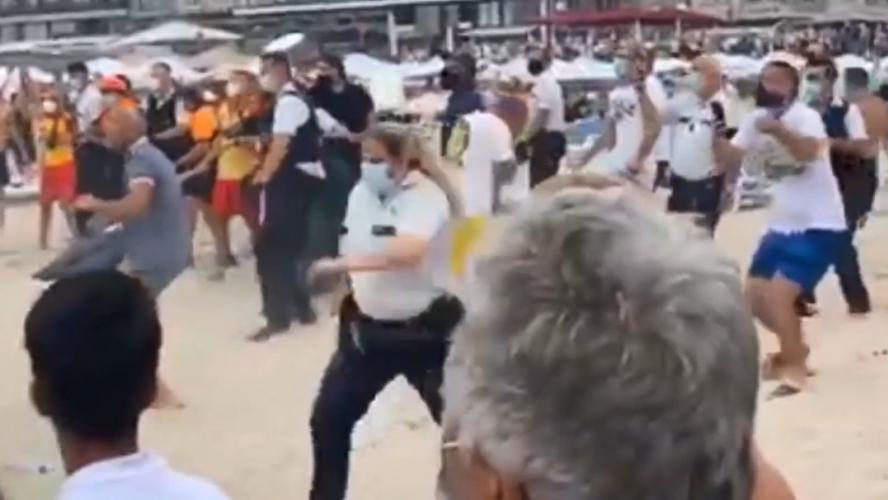 Bagarre générale sur la plage de Blankenberge: «Des parasols ont volé, des mâts de voile utilisés comme armes» (vidéos) B9724210