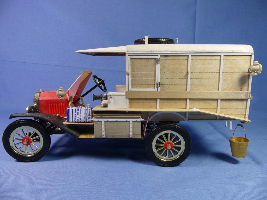 Ford T caisse Kellner scratch en bois 1/16ème Ford_t15