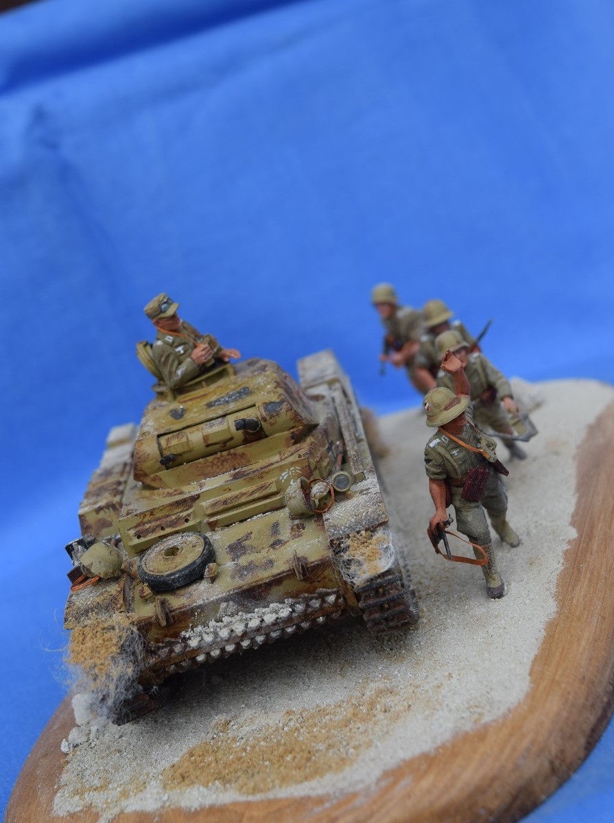 * 1/35 Panzer Kampfwagen II Ausf. F/ G  - TAMIYA  - Page 3 Dfr1410