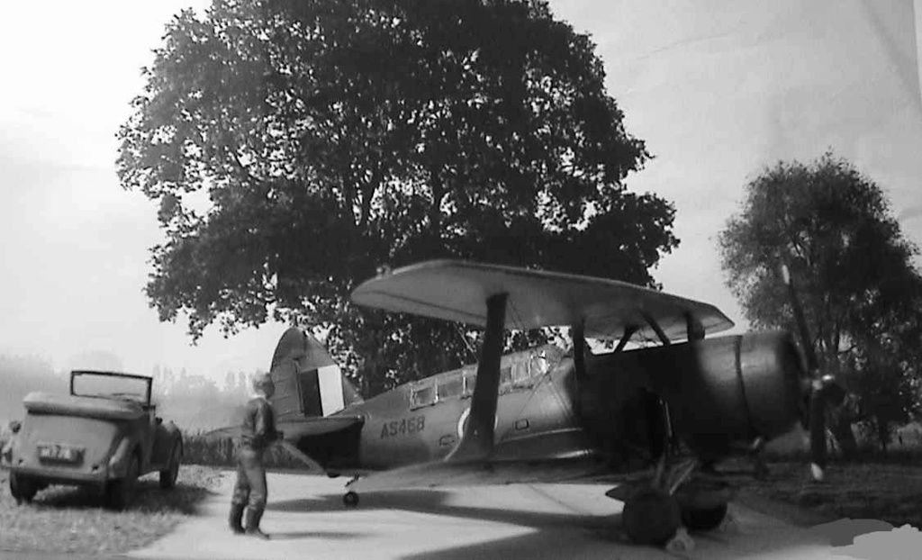[Heller Matchbox] Curtiss SBC4 Helldiver - Page 2 Sb39bi10